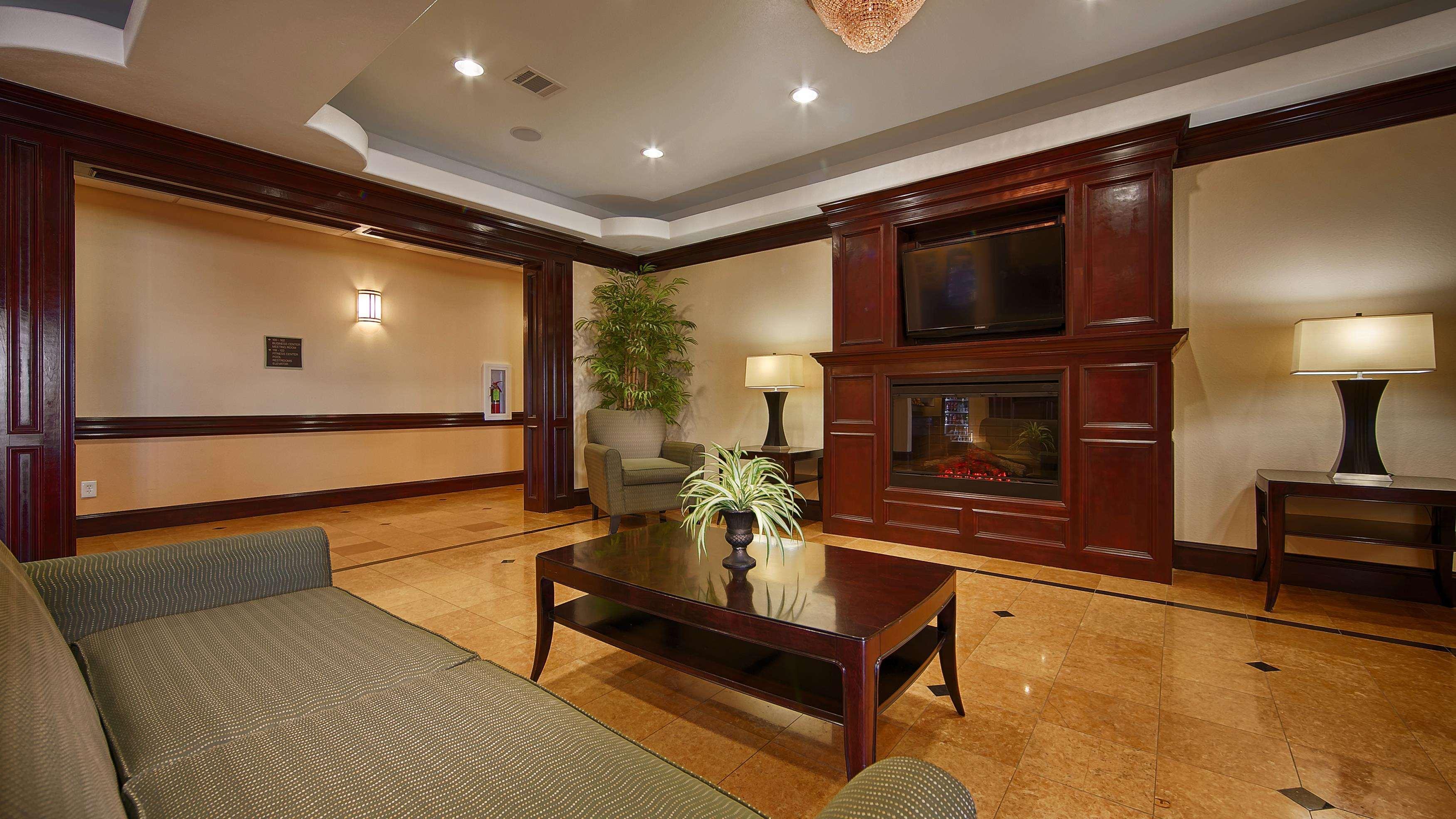Best Western Plus Manvel Exterior photo